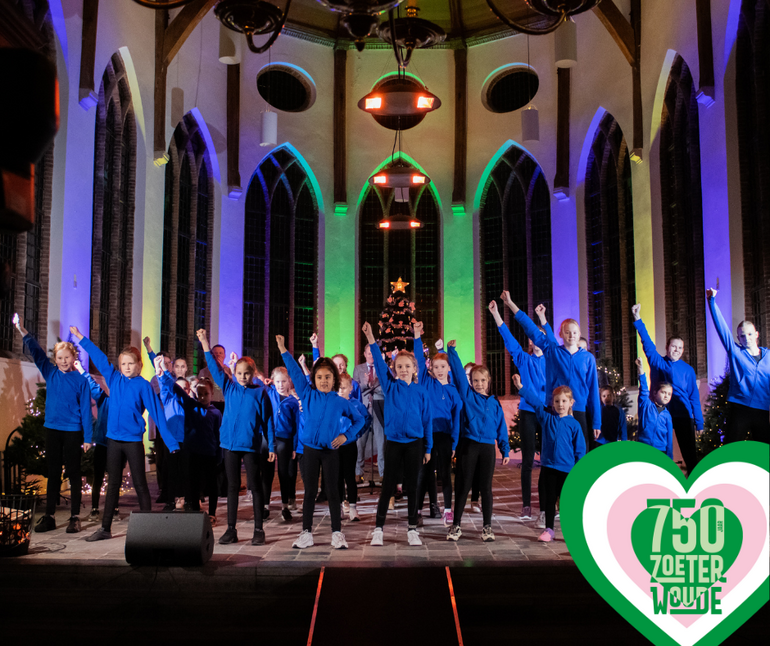 Optredens jongeren tijdens feestelijke opening 750 jaar Zoeterwoude